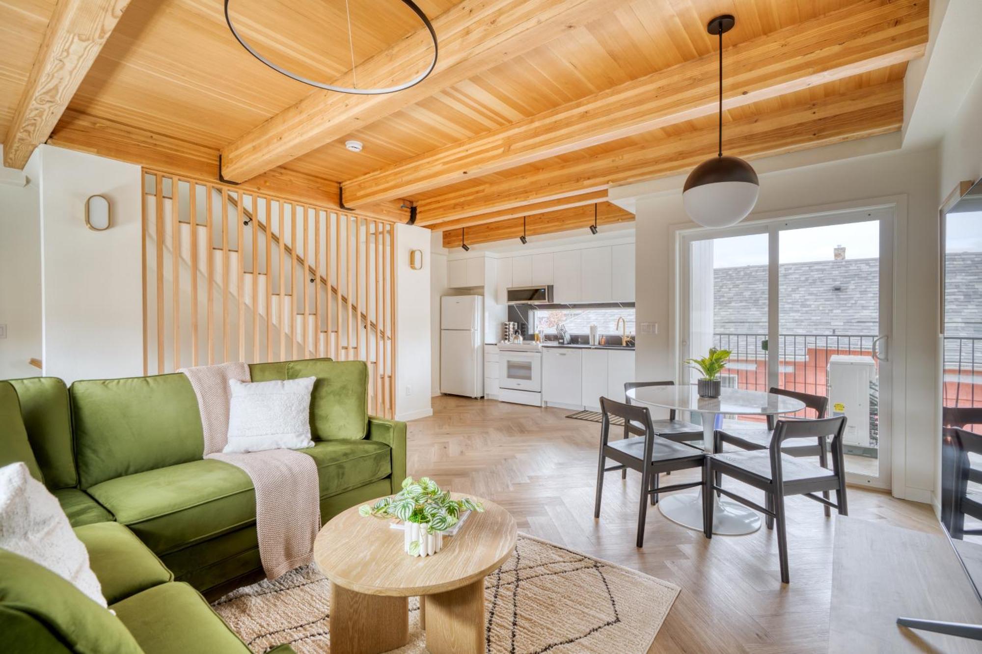Albertaarts Happy Place Townhome Holiday home *