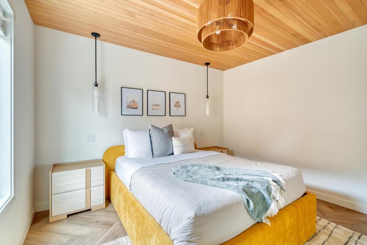 Albertaarts Happy Place Townhome Holiday home Portland