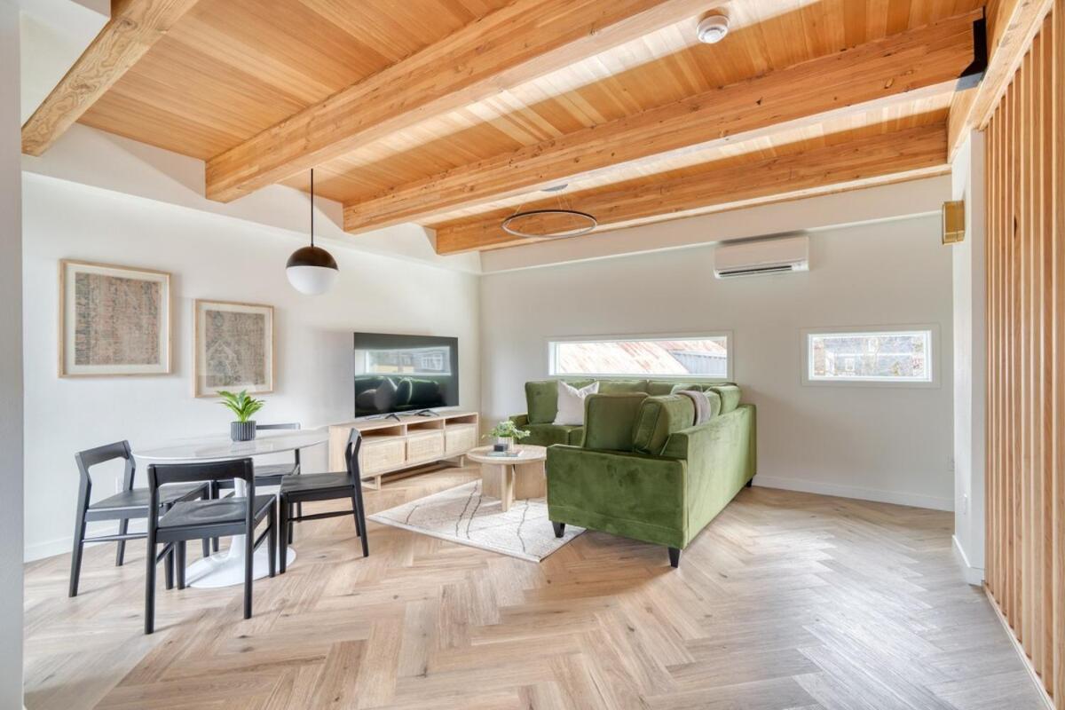Albertaarts Happy Place Townhome
