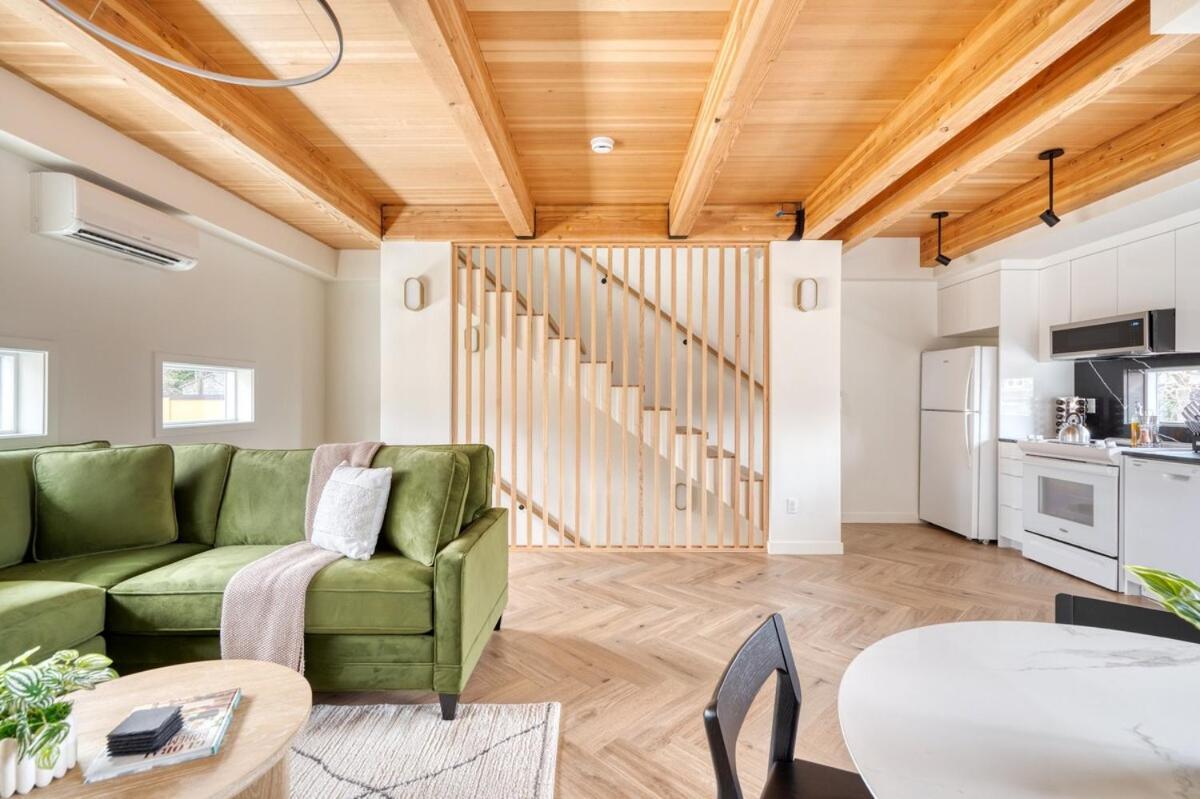 Albertaarts Happy Place Townhome * Portland