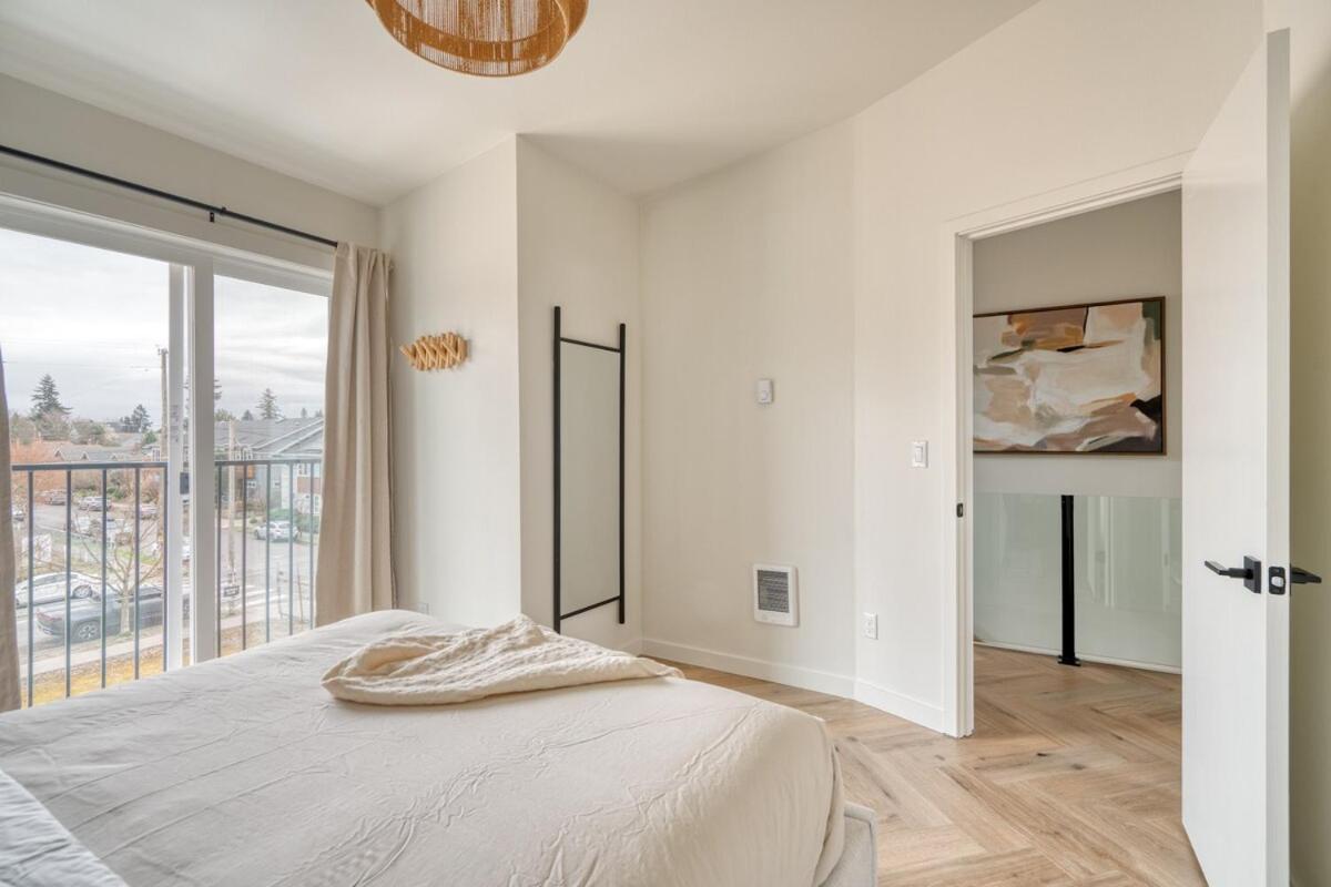 Albertaarts Happy Place Townhome Portland